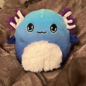 Squishmallows Miss Vi the Axolotl 5" Stuffed Plush.